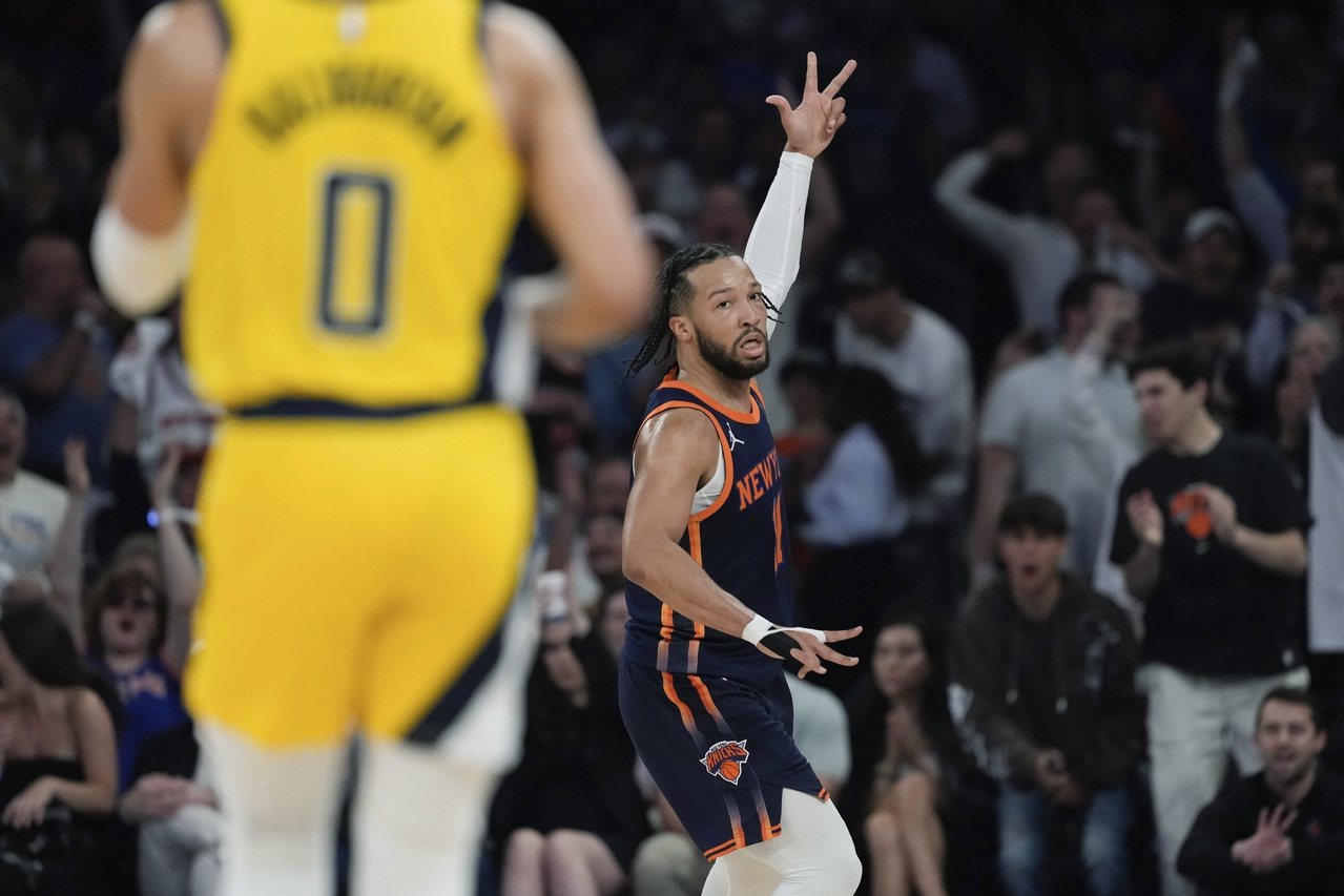 Knicks Defeat Pacers in Game 2 Despite Brunson’s Injury